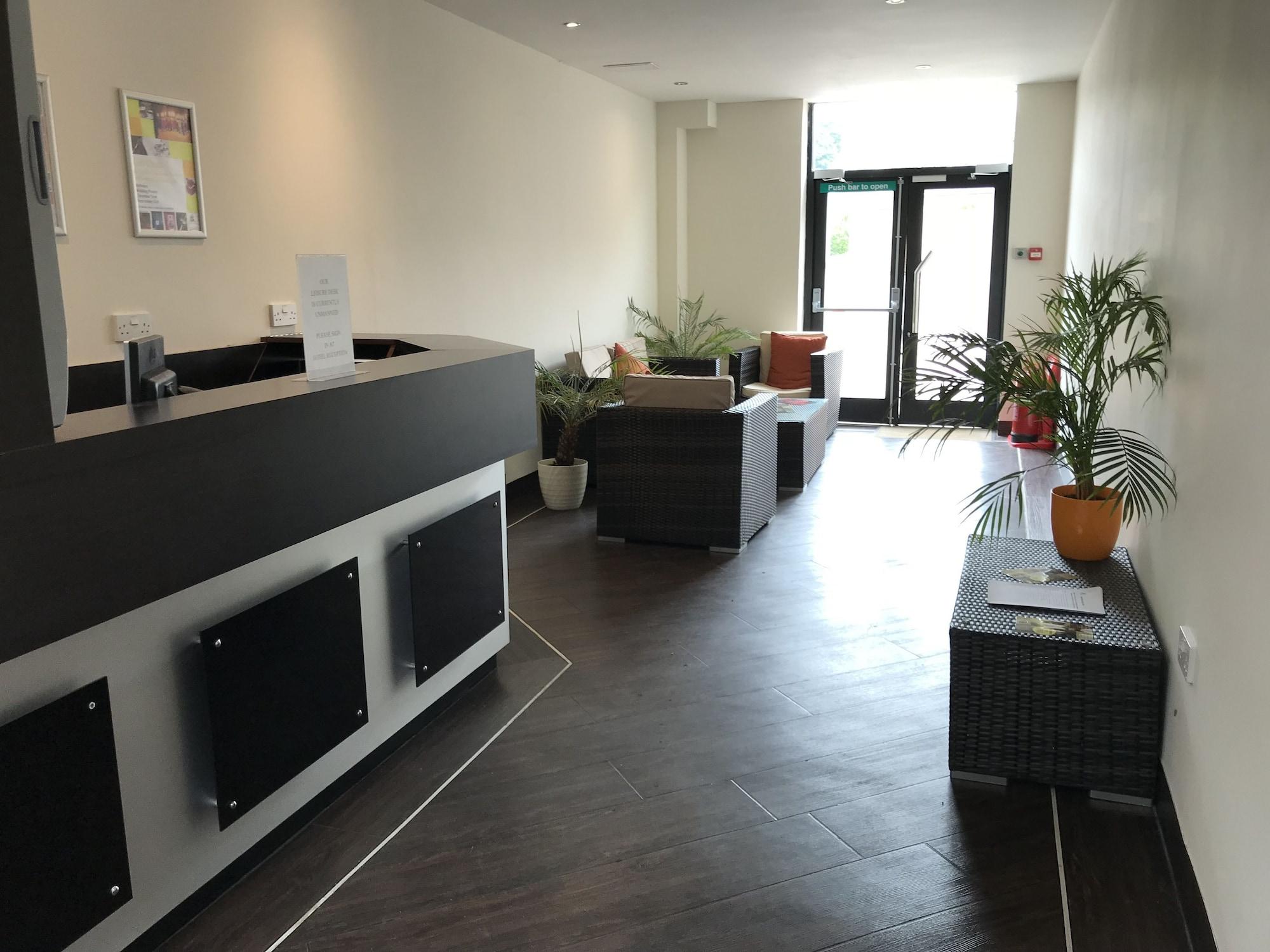 Отель Links Country Park 3*